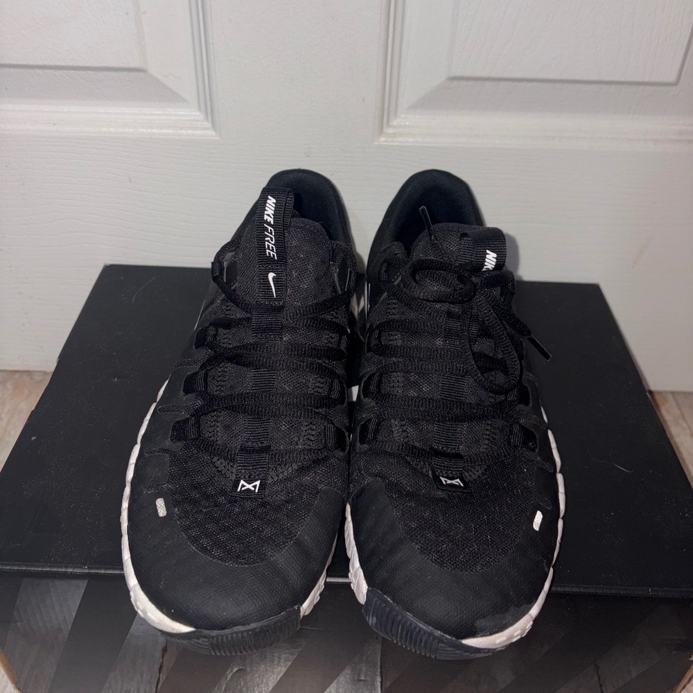 NIKE METCON SNEAKERS - Picture 3 of 3